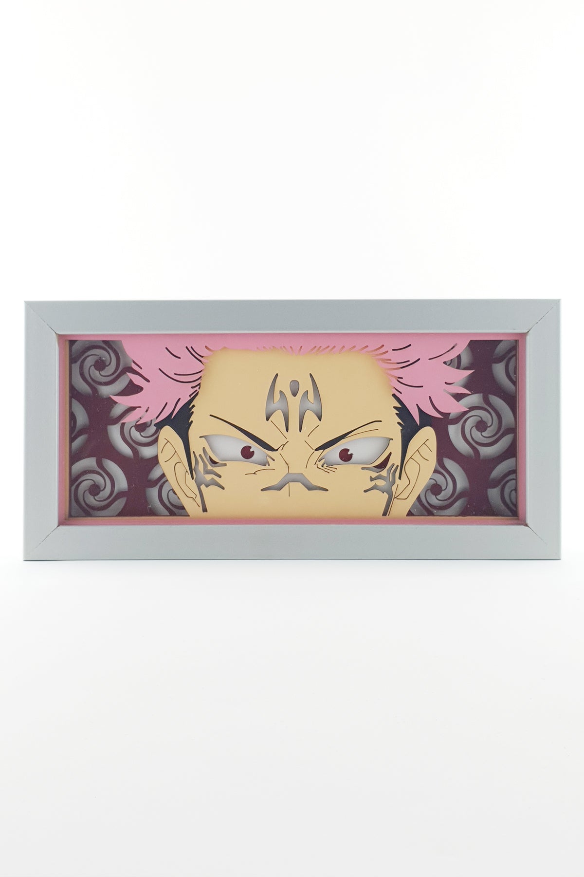 3D Sukuna Ahşap Katmanlı Anime Işık Kutusu – LED Dekor & Gece Lambası