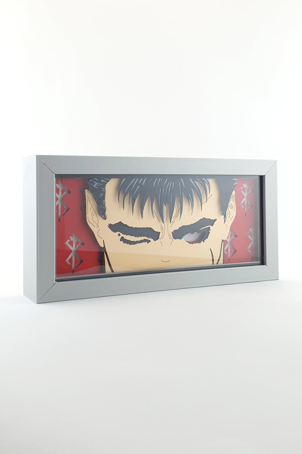 3D Guts Ahşap Katmanlı Anime Işık Kutusu – LED Dekor & Gece Lambası