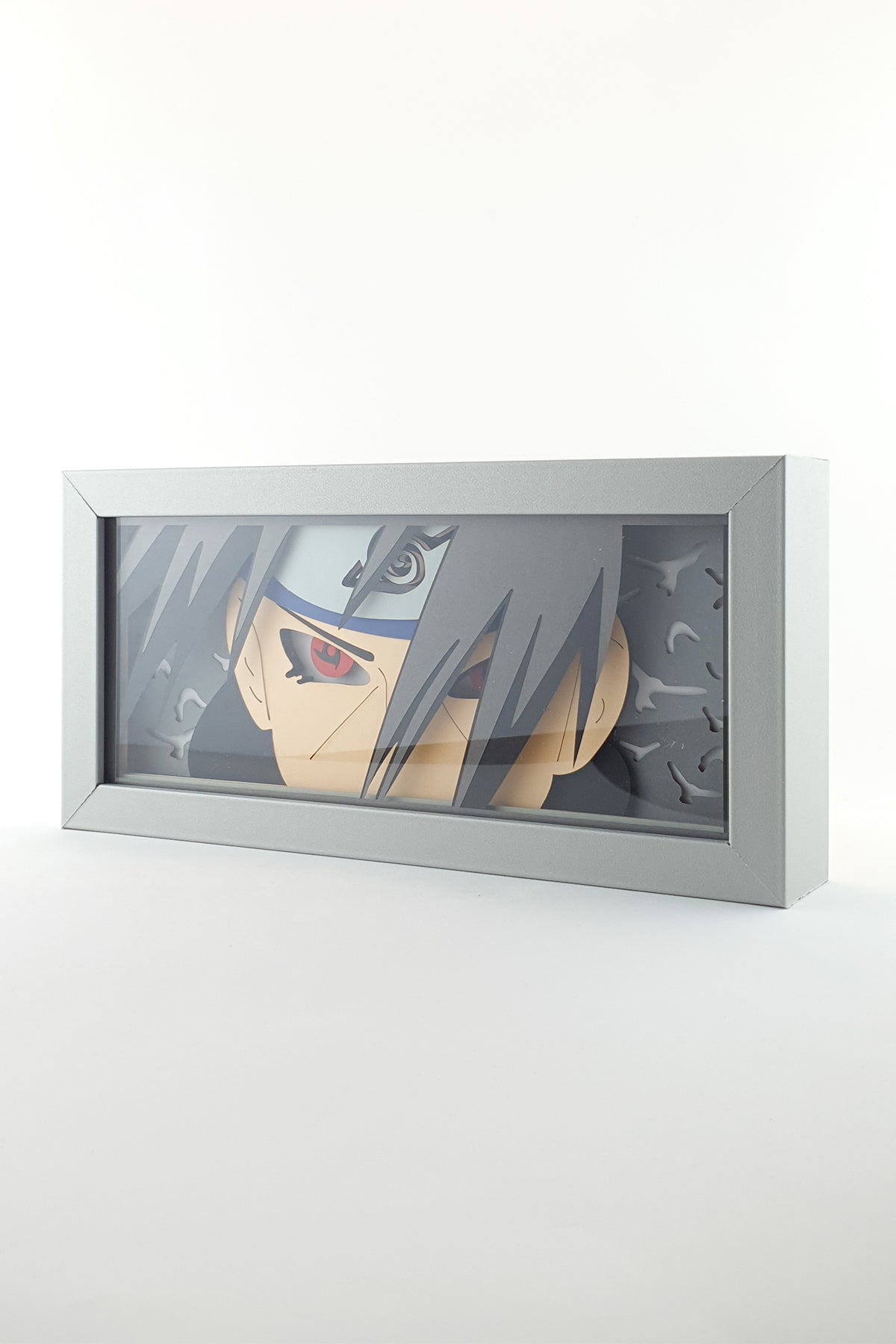 3D Young Itachi Ahşap Katmanlı Anime Işık Kutusu – LED Dekor & Gece Lambası