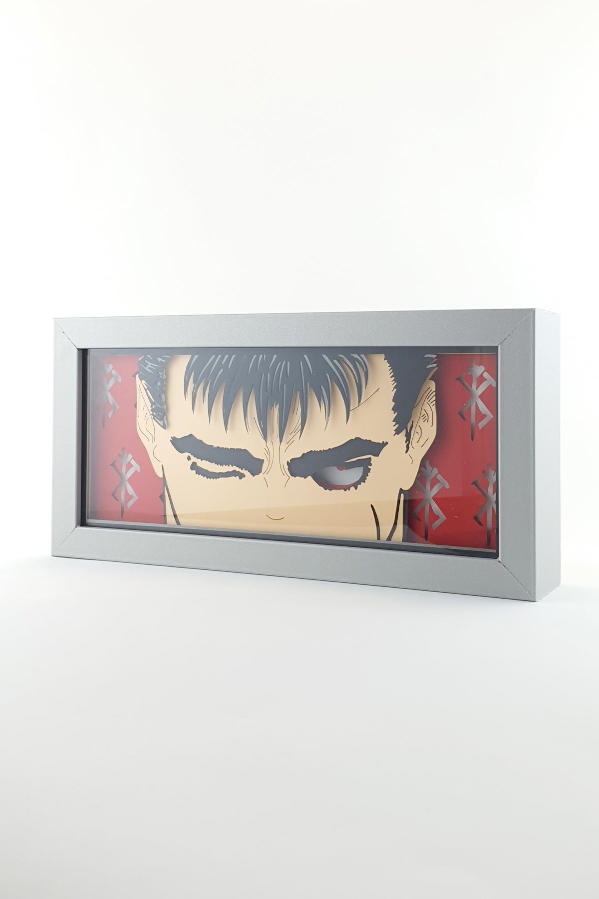 3D Guts Ahşap Katmanlı Anime Işık Kutusu – LED Dekor & Gece Lambası