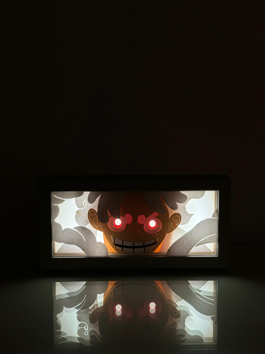 3D Luffy Ahşap Katmanlı Anime Işık Kutusu – LED Dekor & Gece Lambası