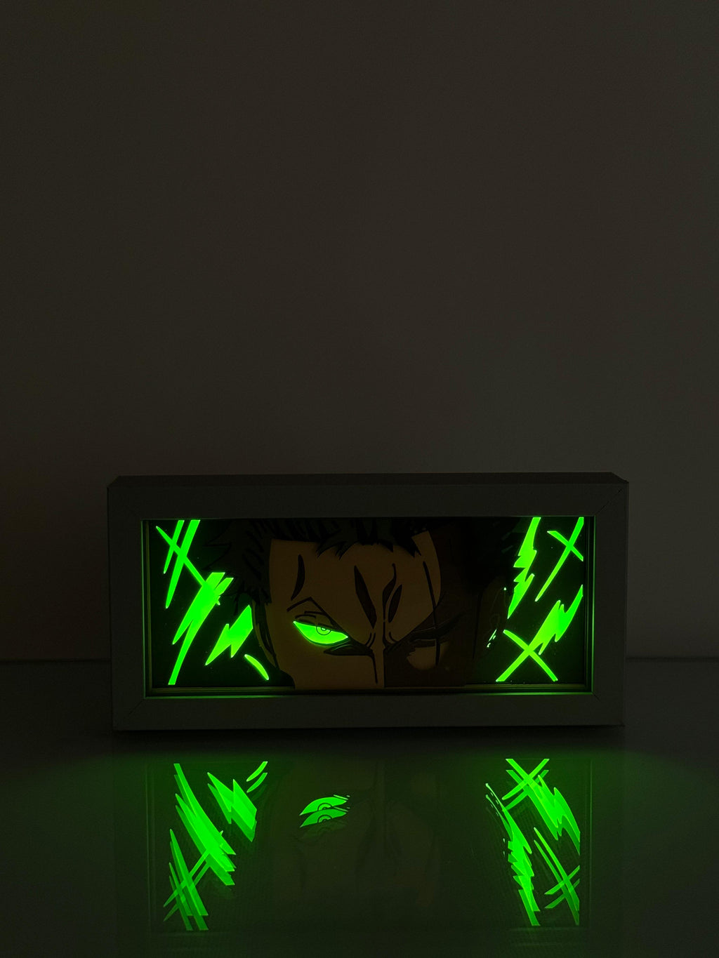 3D Zoro Ahşap Katmanlı Anime Işık Kutusu – LED Dekor & Gece Lambası