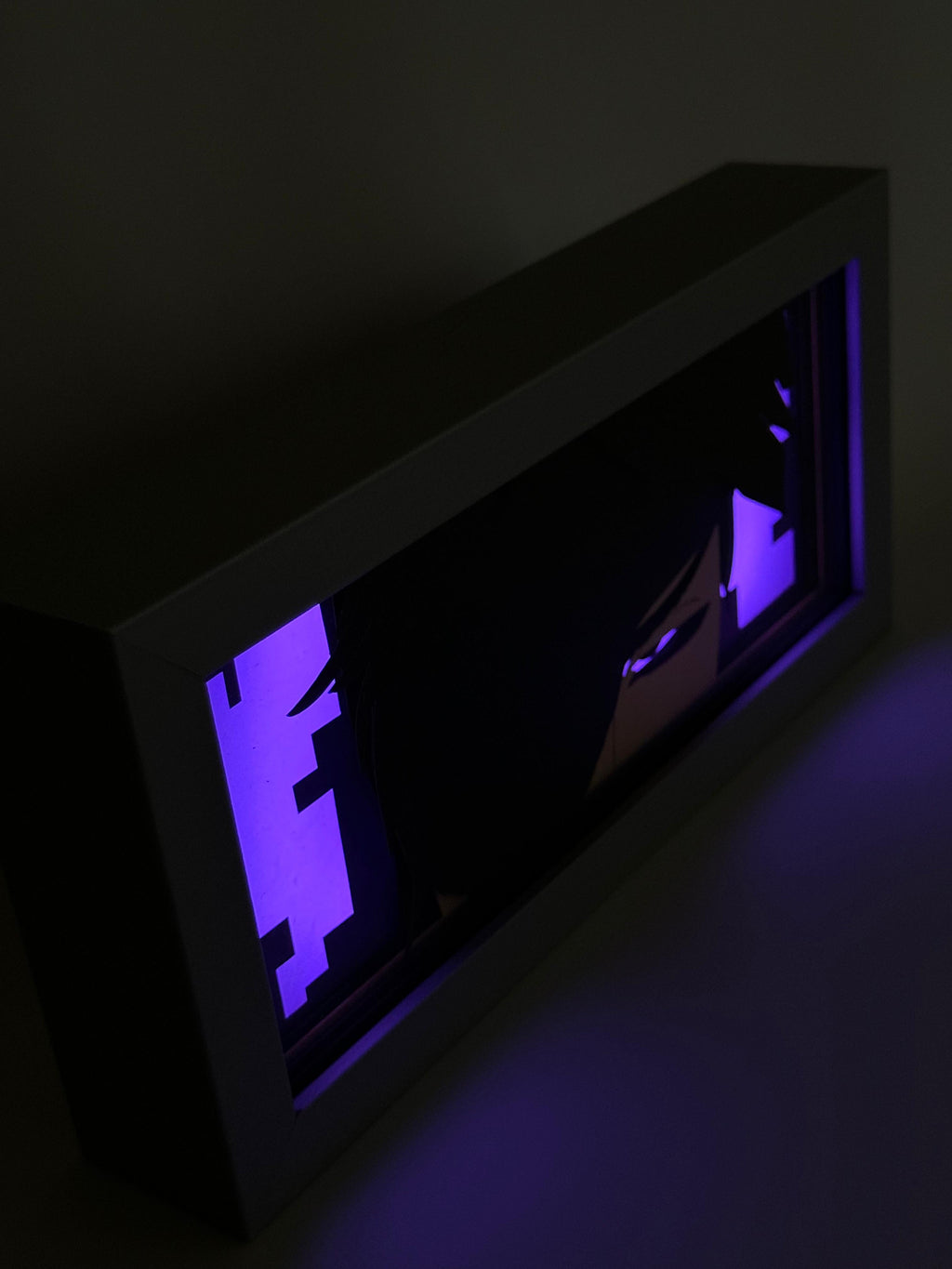 3D Aizen Ahşap Katmanlı Anime Işık Kutusu – LED Dekor & Gece Lambası