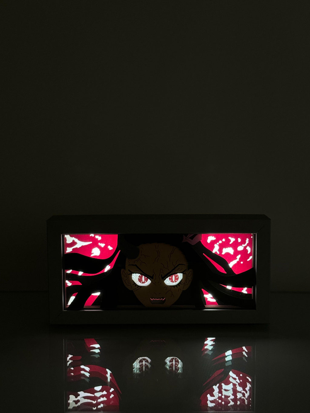 3D Nezuko Ahşap Katmanlı Anime Işık Kutusu – LED Dekor & Gece Lambası