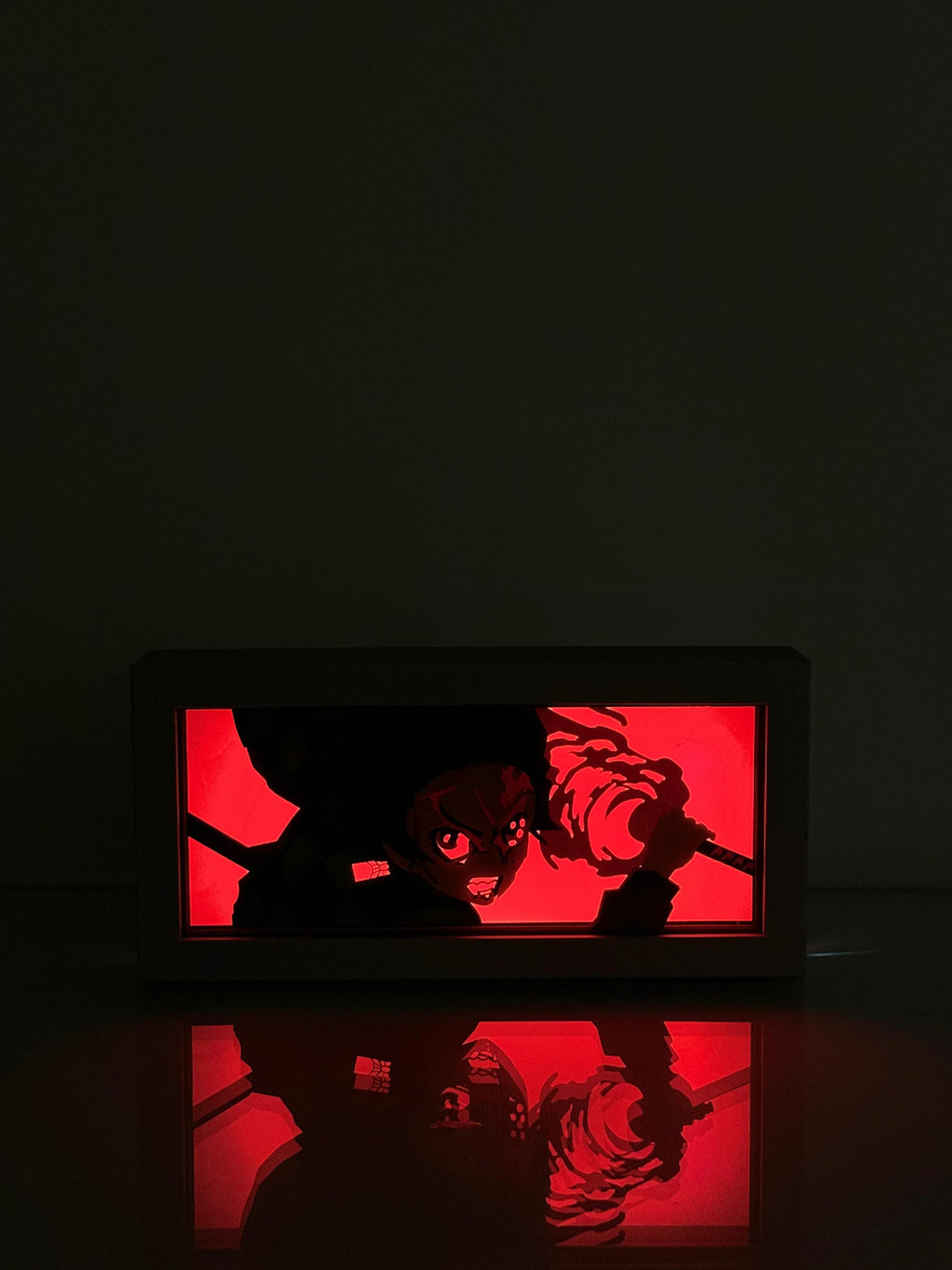 3D Tanjiro Ahşap Katmanlı Anime Işık Kutusu – LED Dekor & Gece Lambası