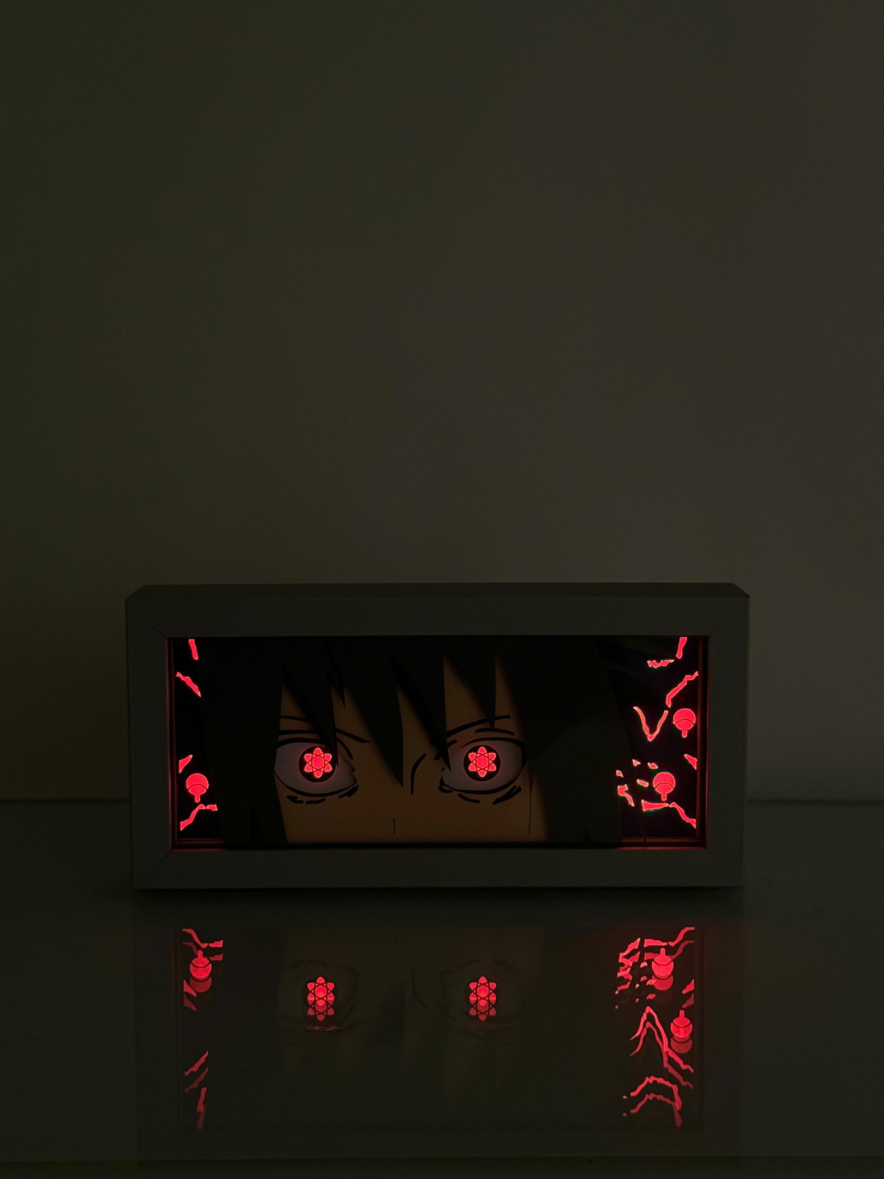 3D Sasuke Ahşap Katmanlı Anime Işık Kutusu – LED Dekor & Gece Lambası