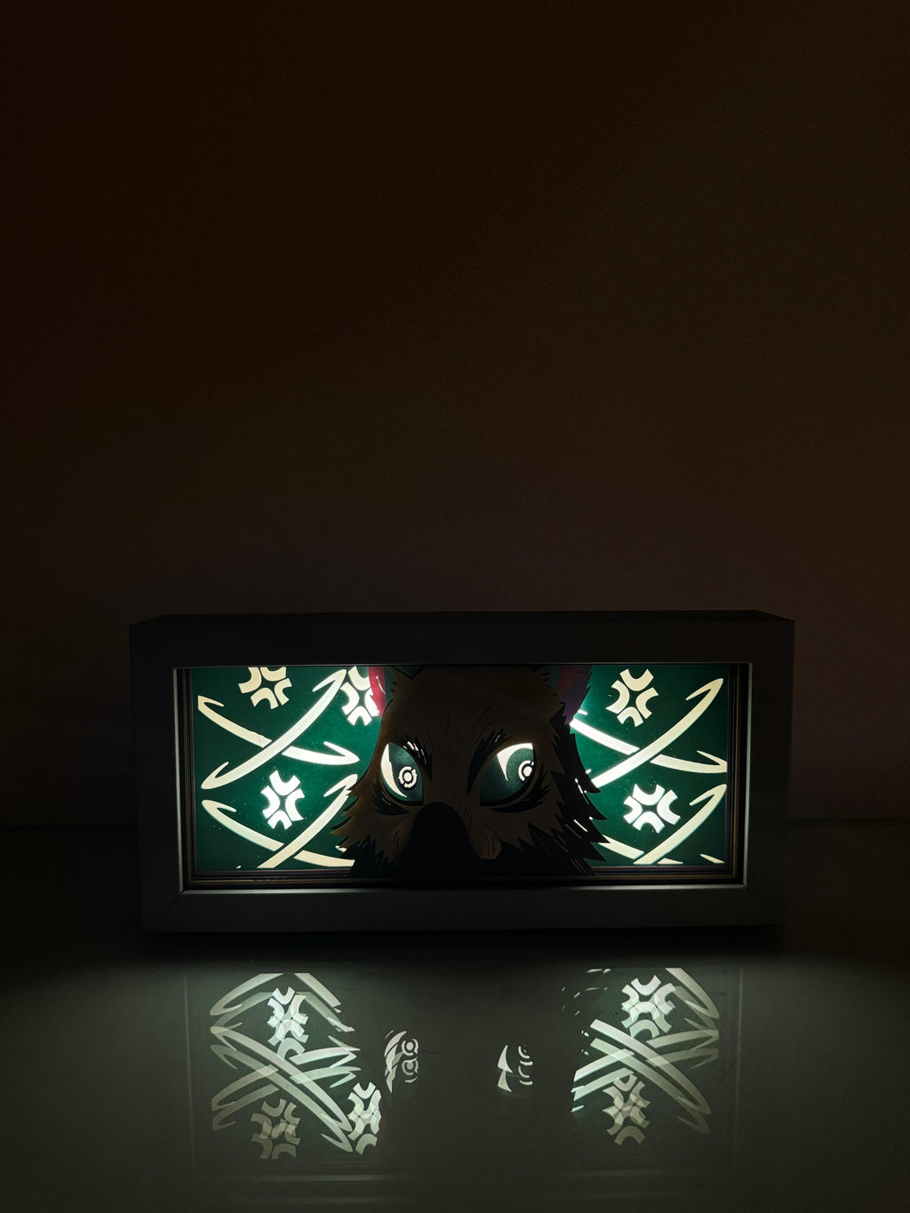 3D Inosuke Ahşap Katmanlı Anime Işık Kutusu – LED Dekor & Gece Lambası